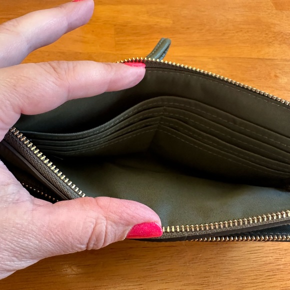 Coach wristlet - Picture 4 of 4